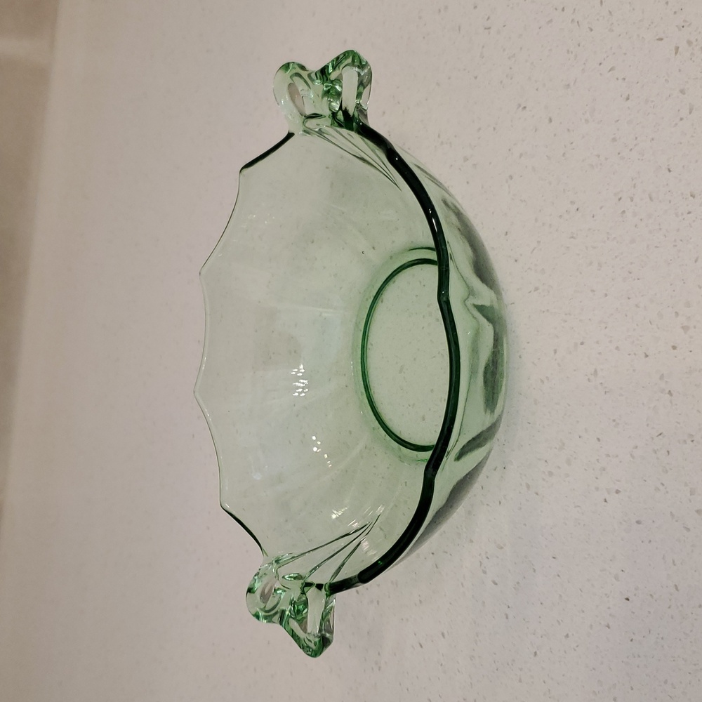 Fostoria Fairfax Uranium Green Bow Handle Depression Glass Candy Bowl